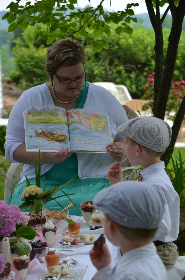 Kenna Martin reads to the group.