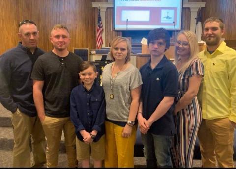 Bubby, Cameron, Cainan, Tonia, Colten, Caitlynn and friend Casey Shavers