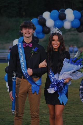 Braden Dockery and Gracie Elms homecoming queen and king.